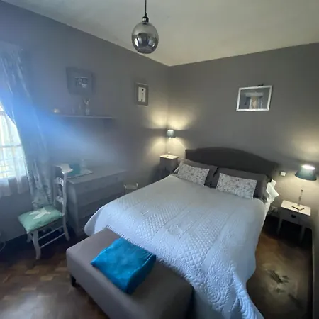 D'hotes Peroch Vue Montagnes Proche Des Plages Et De La Frontiere Bed and breakfast 3*
