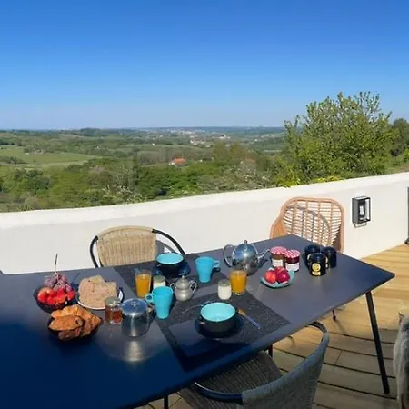 Bed and breakfast D'hotes Peroch Vue Montagnes Proche Des Plages Et De La Frontiere 3*