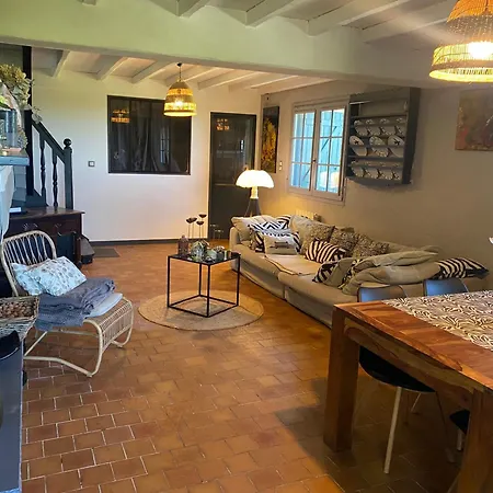 D'hotes Peroch Vue Montagnes Proche Des Plages Et De La Frontiere 3* يورونْيِ