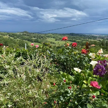 Bed and breakfast D'hotes Peroch Vue Montagnes Proche Des Plages Et De La Frontiere 3*